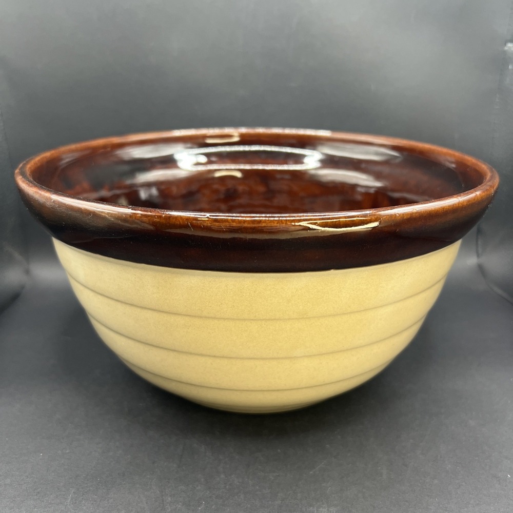 Vintage Monmouth Pottery Western Stoneware Mixing Bowl Maple Leaf Ribbed 10 Inch